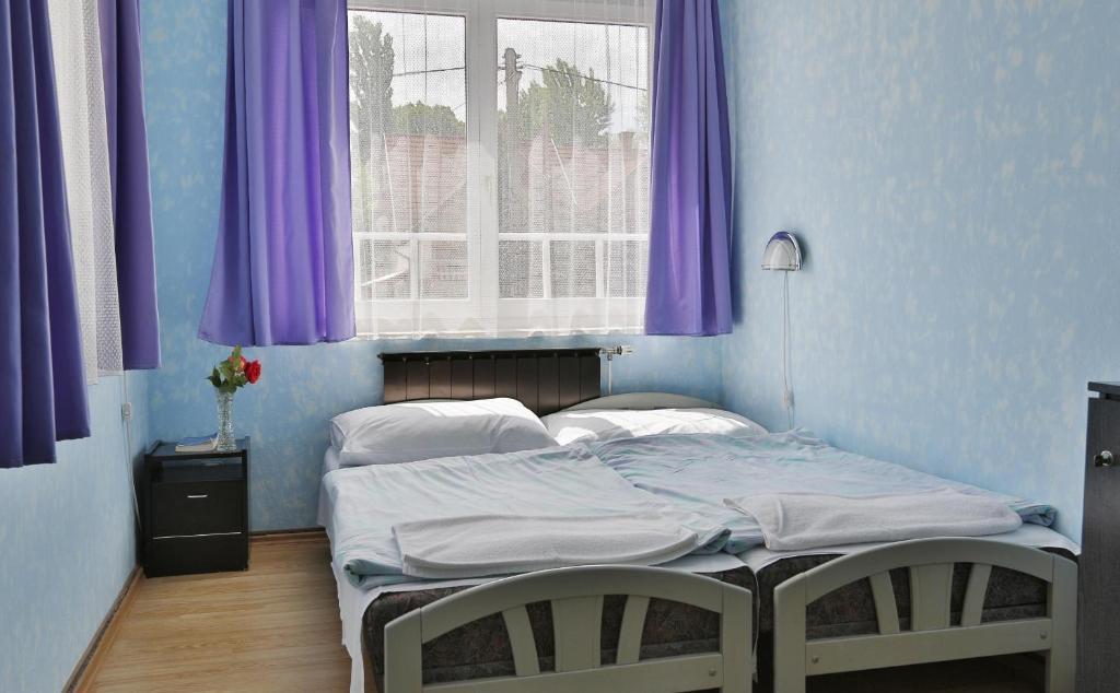 Hotel Francoise Балатонлеле Стая снимка